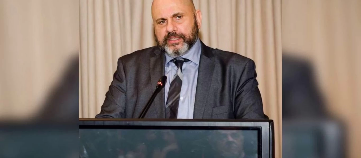 Καταιγιστικός ο καθηγητής Δ.Κούβελας: «Το mRNA δημιουργεί ακίδες που προκαλούν καρδιοπάθειες και θρομβώσεις»